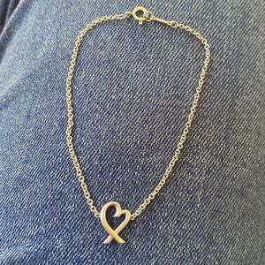 Tiffany & Co. Paloma Picasso Heart
Bracelet in Sterling Silver 7